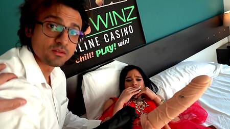 Врач выгнал мужа и вылечил его жену анальным сексом