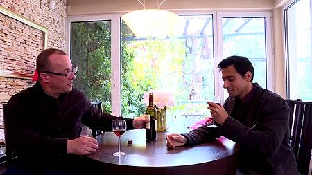 Начальник трахает жену сотрудника, обещая ему повышение