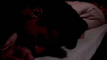 Индийский парень чувственно трахает европейскую подругу жены