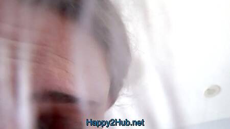 Милфа с косичками вылизала жопу и дала индийцу в анус