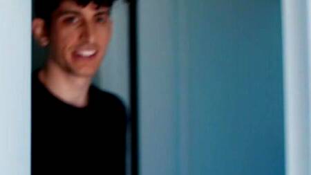 Пришли помочь мамке друга и выебали её в два члена