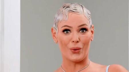 Трахнул двух сочных мамаш, которые занимались лесбийским сексом