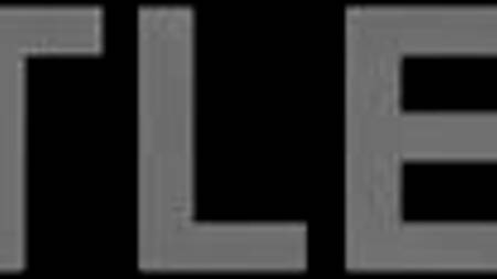 Шантаж подействовал, сводная сестра с подругой ублажают парня