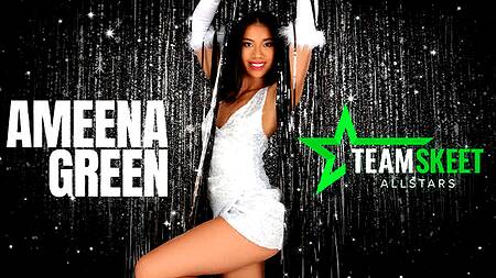 Фотосессия стала слишком горячей, черная модель захотела секса