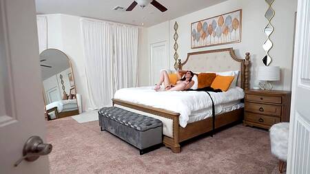 Муж задержался на корпоративе и жена трахнулась с пасынком