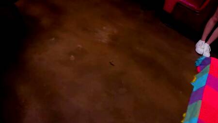 Директор ресторана трахает двух сестер азиаток