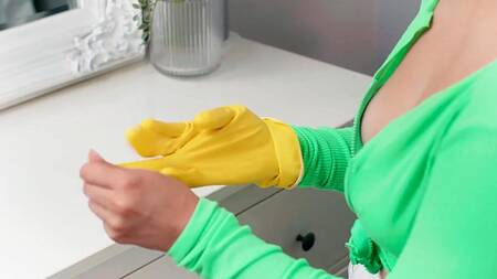 Случайная измена - перепутал горничную с женой