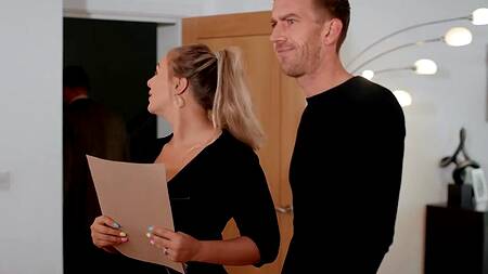 Муж куколд подсматривает за изменой рыжей толстушки