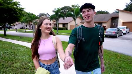 Выходные со сводной сестрой и страстный секс