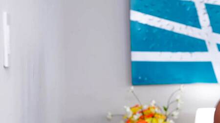 Грудастая милашка с утра ебется с парнем подруги