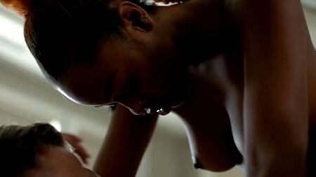 Черная жена брата подняла парня на ноги, трахнувшись с ним