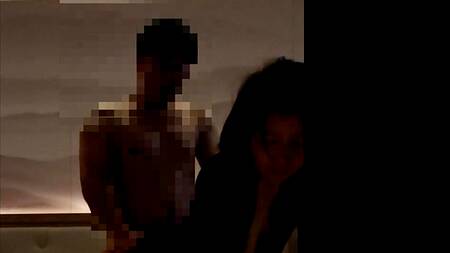 淫荡的中国熟女妓女人妻被口交后入