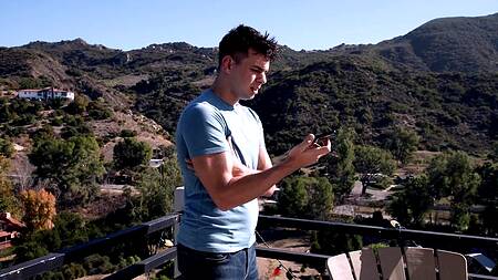 Сфотках мачеху в душе, а потом трахнул её там же