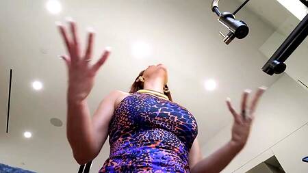 Муж на час починил кран и страстно трахнул рыжую хозяйку