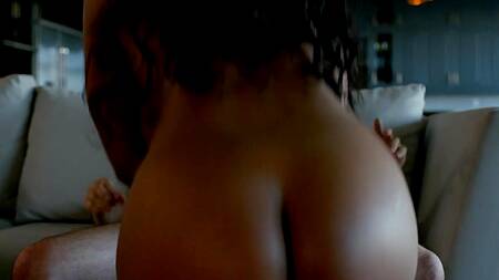 Пришел в гости к черной подруге жены и жарко её поимел