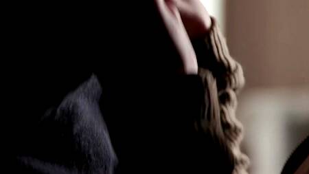 Теперь, после секса с отчимом рыжая телка понимает что такое оргазм