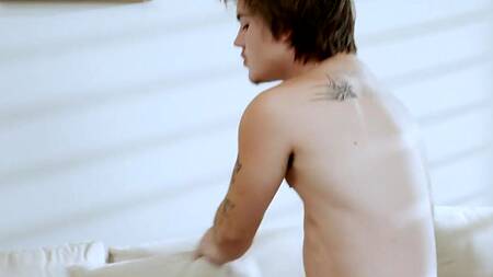 Мачеха не удержалась и предложила пасынку секс