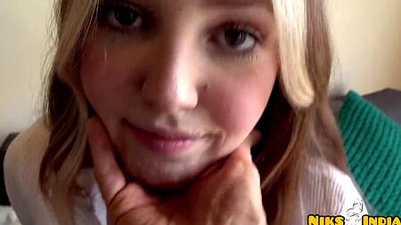 Милая подруга с большой жопой дико возбуждает индийского парня