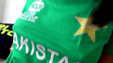 Уговорил милую подружку с сочной попкой на жаркий секс