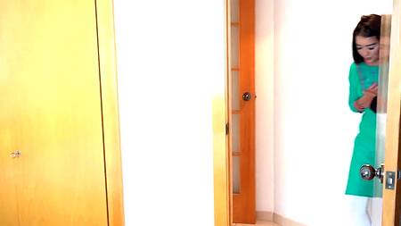 Жену нужно срочно трахнуть, а то ей сейчас станет хуже