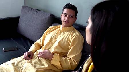 Пасынок соглашается сохранить тайну, но только за анальный секс