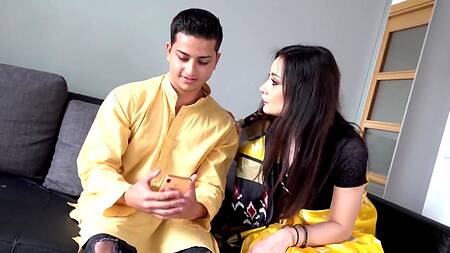 Пасынок соглашается сохранить тайну, но только за анальный секс