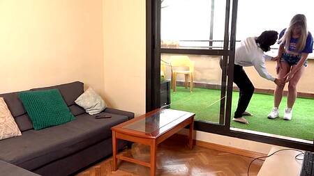 Подруга подвернула ногу и ей нужен секс, чтобы вылечиться