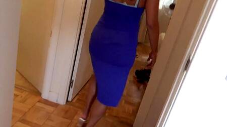 Красивая соседка согласна на секс за деньги