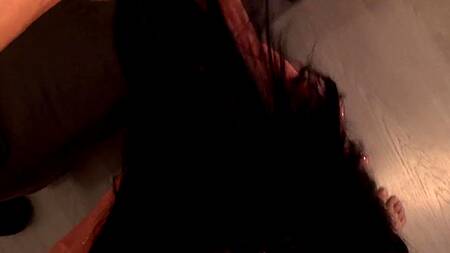 Наказывает толстым членом сводную сестру