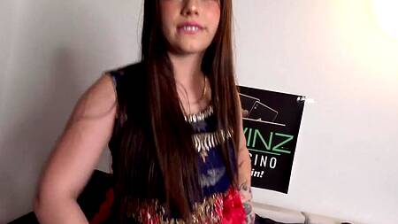 Милашка не сдержалась и во время ебли нассала на парня