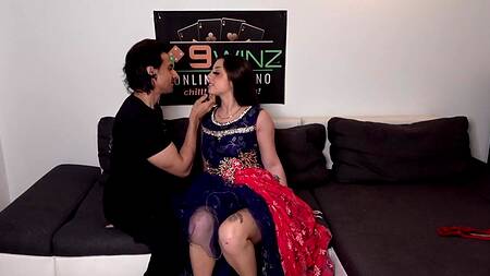 Милашка не сдержалась и во время ебли нассала на парня