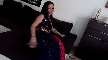 Милашка не сдержалась и во время ебли нассала на парня