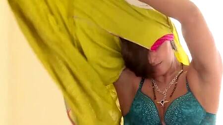 Подарил жене друга украшение и развел её на секс