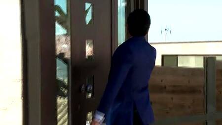 Подарил жене друга украшение и развел её на секс