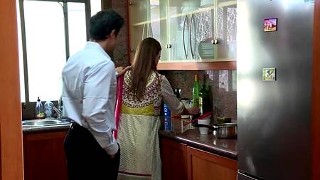 Подарил жене друга украшение и развел её на секс