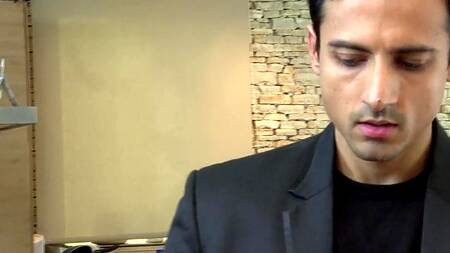 Манипуляция подействовала, индийский парень поимел жену босса