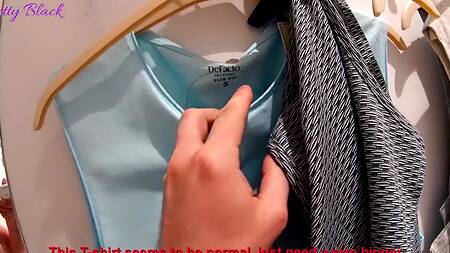 Помогла покупателю выбрать одежду и трахнулась с ним примерочной