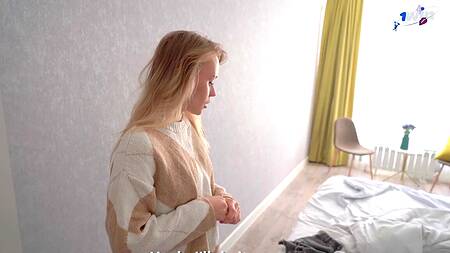 Ленивая домработница плохо убирается, но зато трахается шикарно