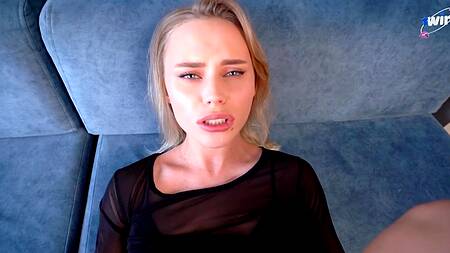 Измена за измену - стройная жена трахается с другом мужа