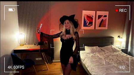 Сперва секс, а потом пойдем на вечеринку в честь Хэллоуина