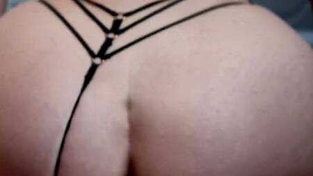 Приходит с работы и первым делом трахает грудастую жену