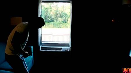 У брюнетки нет опытна съемки в порно? Так даже лучше