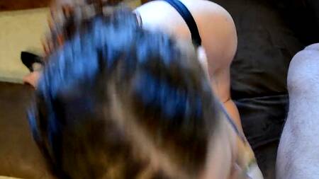 Жарко ебет страстную жену в очках и обкончал лицо