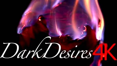 Черный тренер поставил жопастую раком и ебет её в спортзале