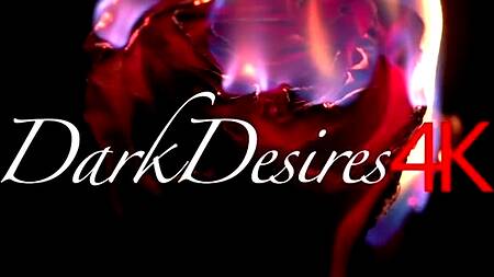 Черный тренер поставил жопастую раком и ебет её в спортзале