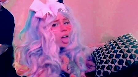 Ахэгао от сексуальной анимешницы в парике