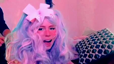 Ахэгао от сексуальной анимешницы в парике