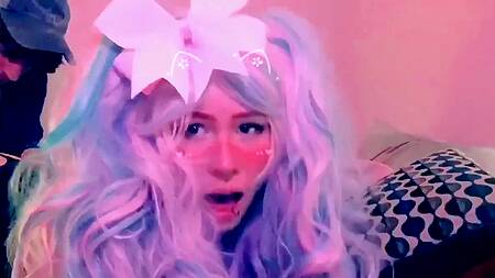 Ахэгао от сексуальной анимешницы в парике