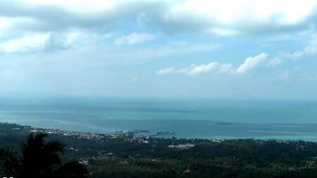 Худышка сняла развратное видео на отдыхе и подрочила