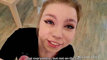 Нашел под елкой пьяную подругу и дал ей в рот